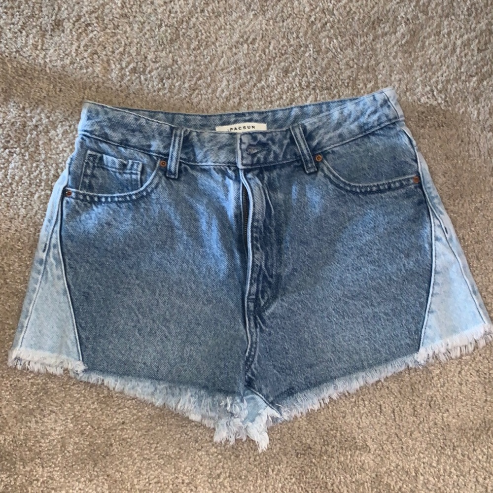 PacSun Hugh Rise Festival Shorts. Size 27. Super Cute!